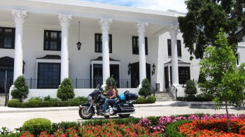 Whitehouse hotel and bike