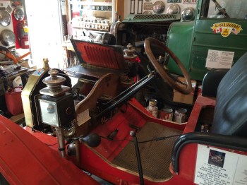 This car is 109 years old - the curator Marl Brown started it up while I was visiting the museum!  